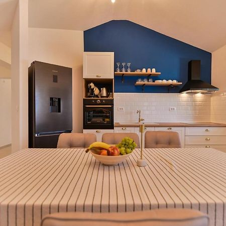 Villa Rudini With Heated Pool Okrug Gornji Zewnętrze zdjęcie