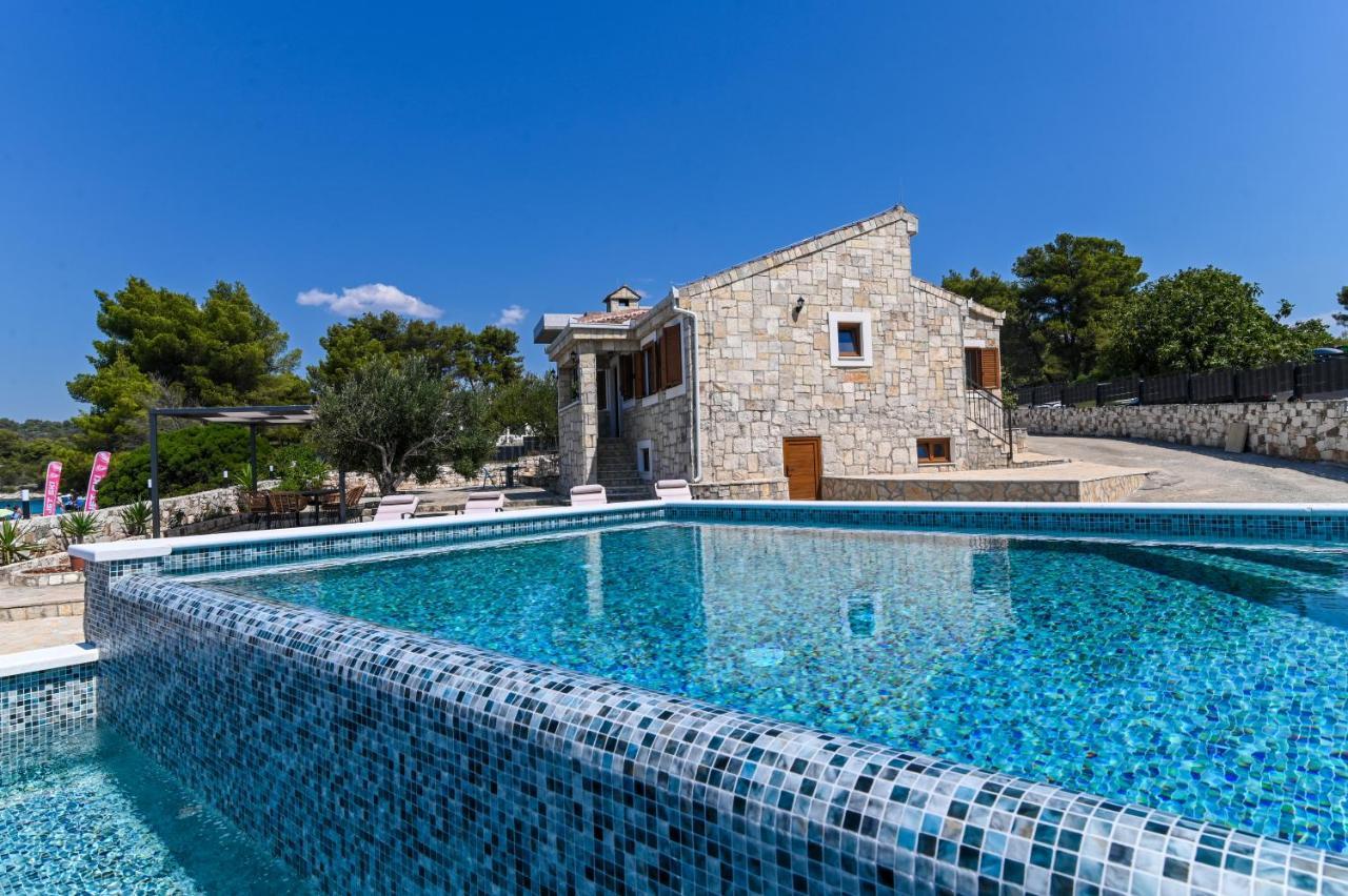 Villa Rudini With Heated Pool Okrug Gornji Zewnętrze zdjęcie