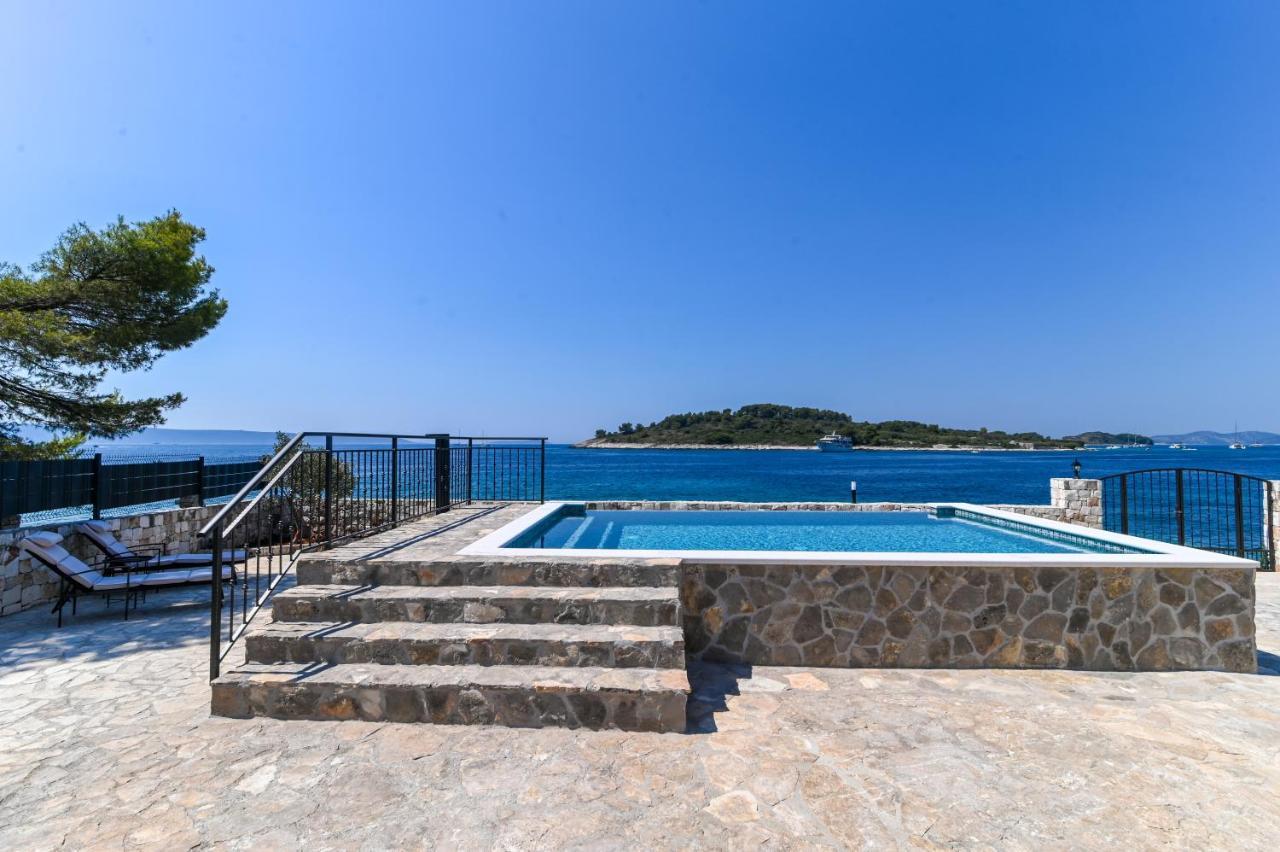 Villa Rudini With Heated Pool Okrug Gornji Zewnętrze zdjęcie