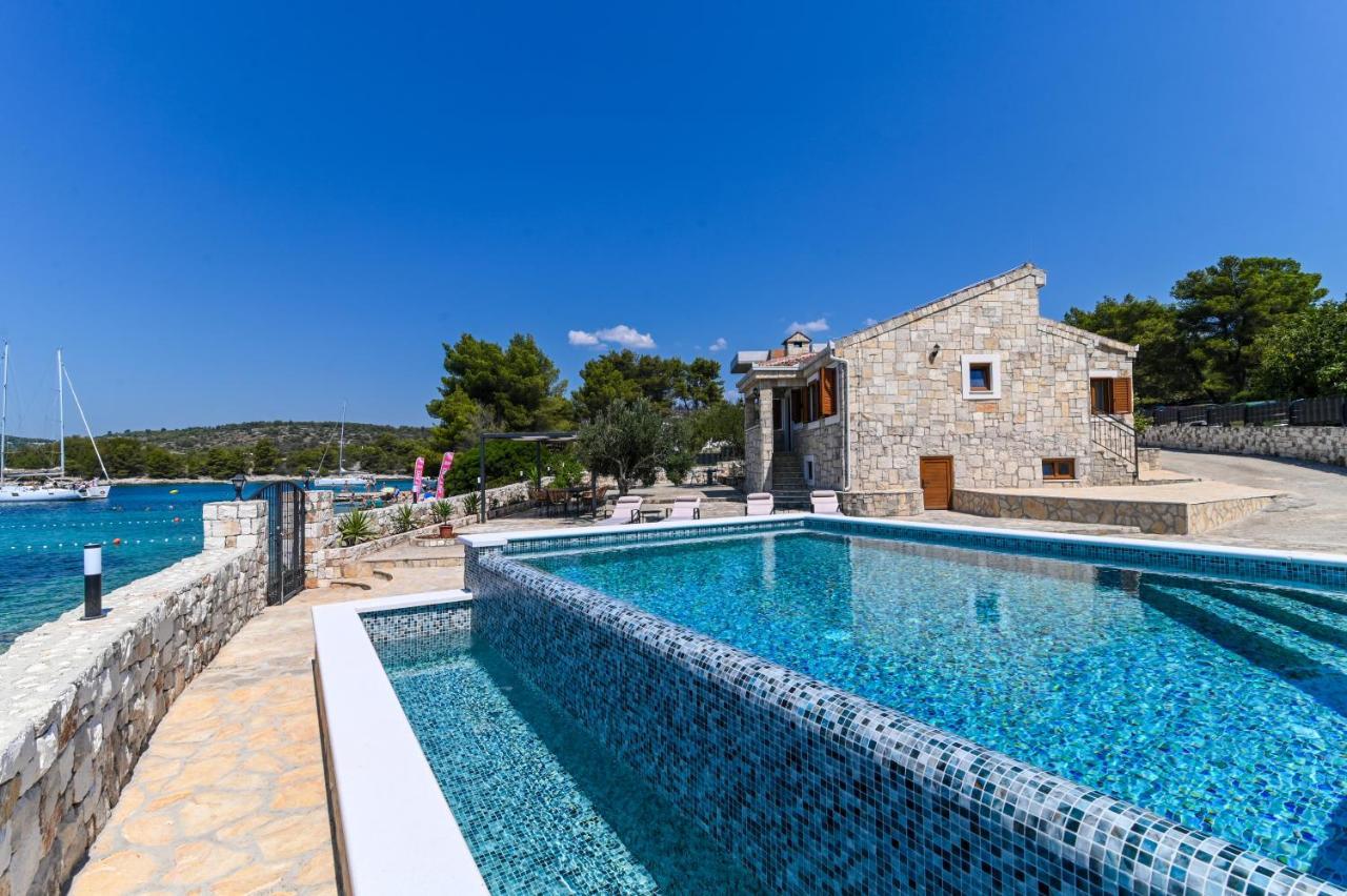 Villa Rudini With Heated Pool Okrug Gornji Zewnętrze zdjęcie