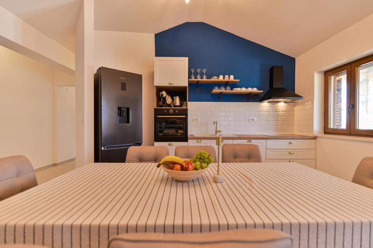 Villa Rudini With Heated Pool Okrug Gornji Zewnętrze zdjęcie