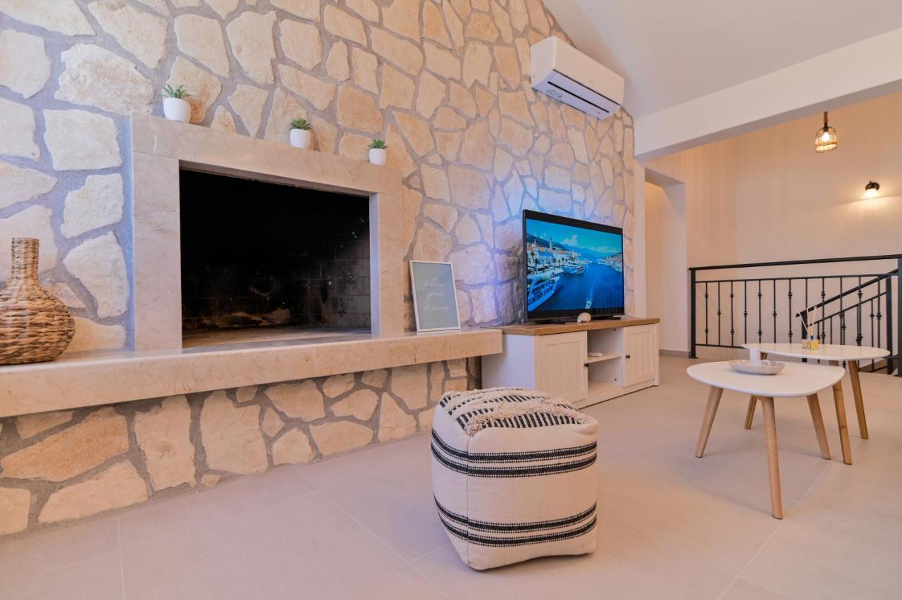 Villa Rudini With Heated Pool Okrug Gornji Zewnętrze zdjęcie