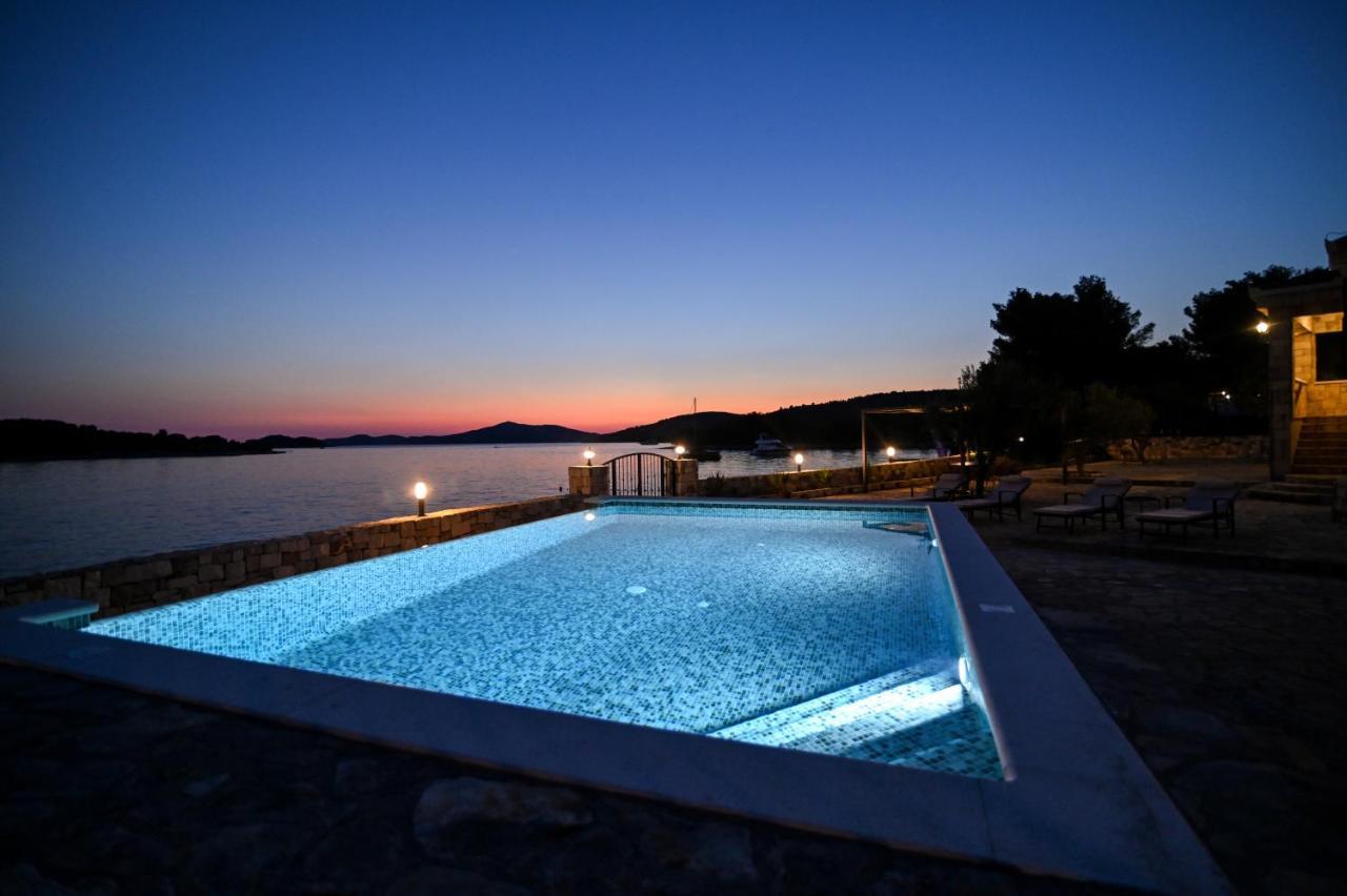 Villa Rudini With Heated Pool Okrug Gornji Zewnętrze zdjęcie
