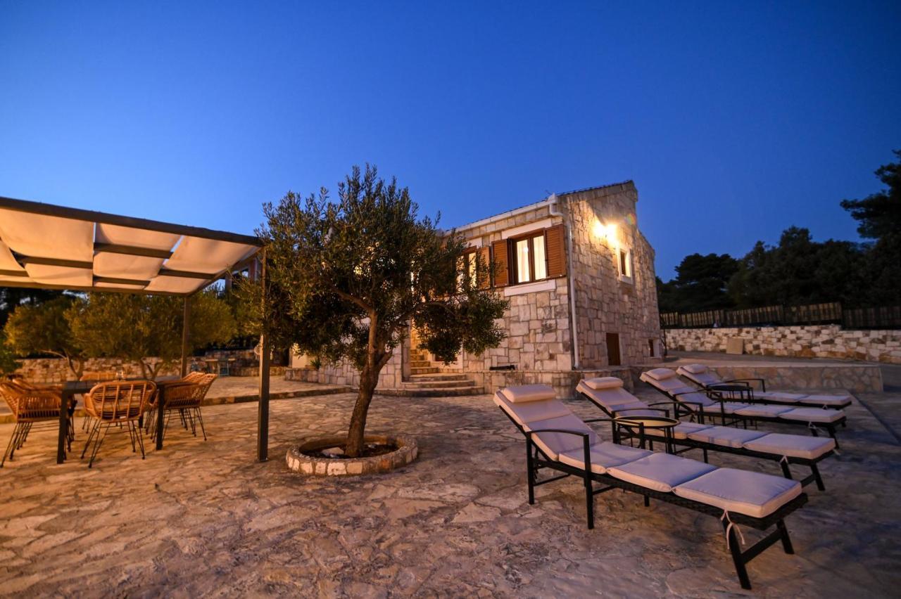 Villa Rudini With Heated Pool Okrug Gornji Zewnętrze zdjęcie