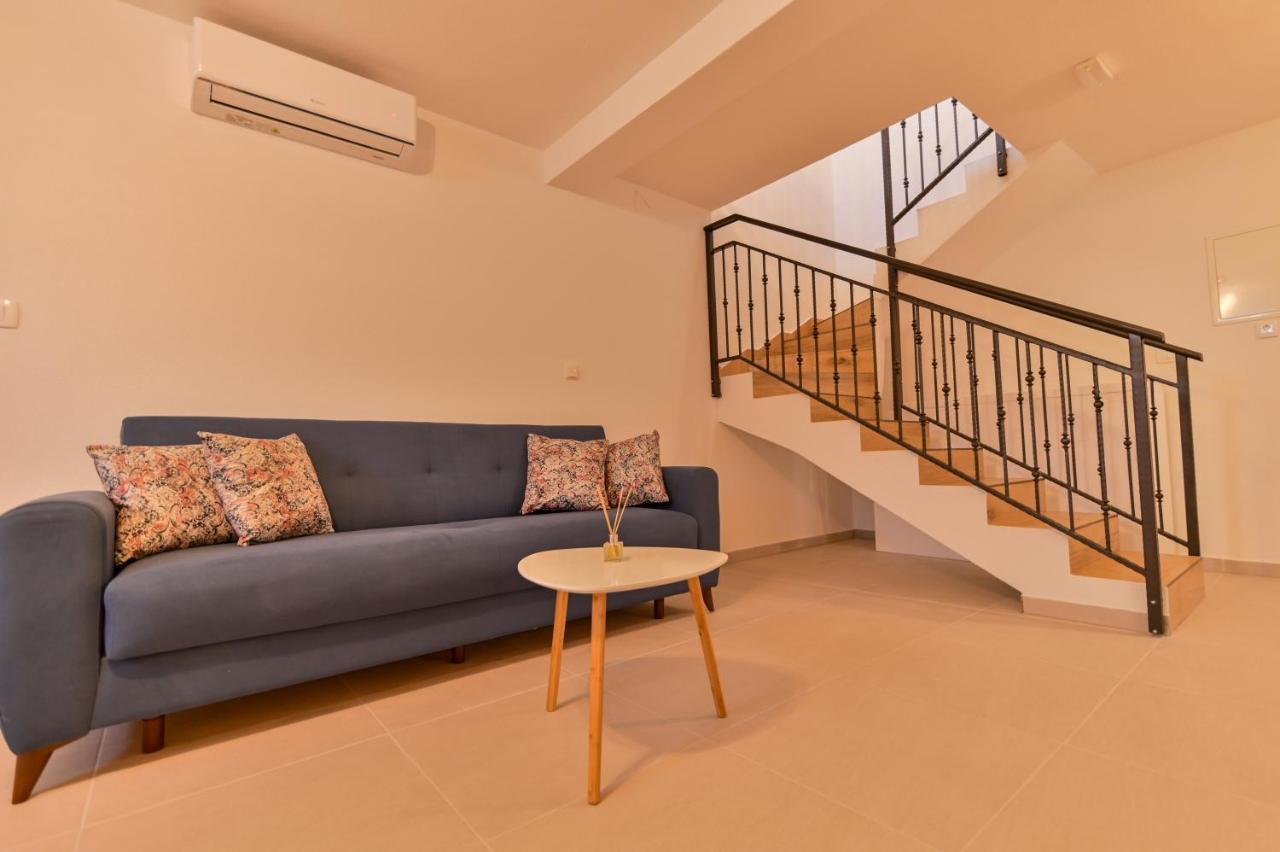 Villa Rudini With Heated Pool Okrug Gornji Zewnętrze zdjęcie